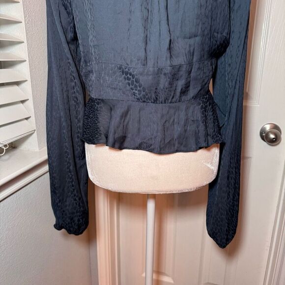 Tobi Peplum Button Top - Picture 7 of 8